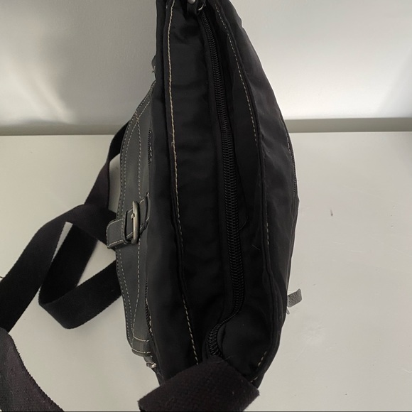 ROOTS | Crossbody - Picture 7 of 8